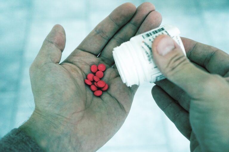 signs of prescription drug addiction